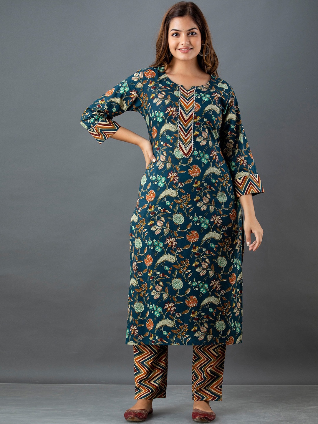 

Lee Moda Women Teal Floral Printed Pure Cotton Kurta with Trousers