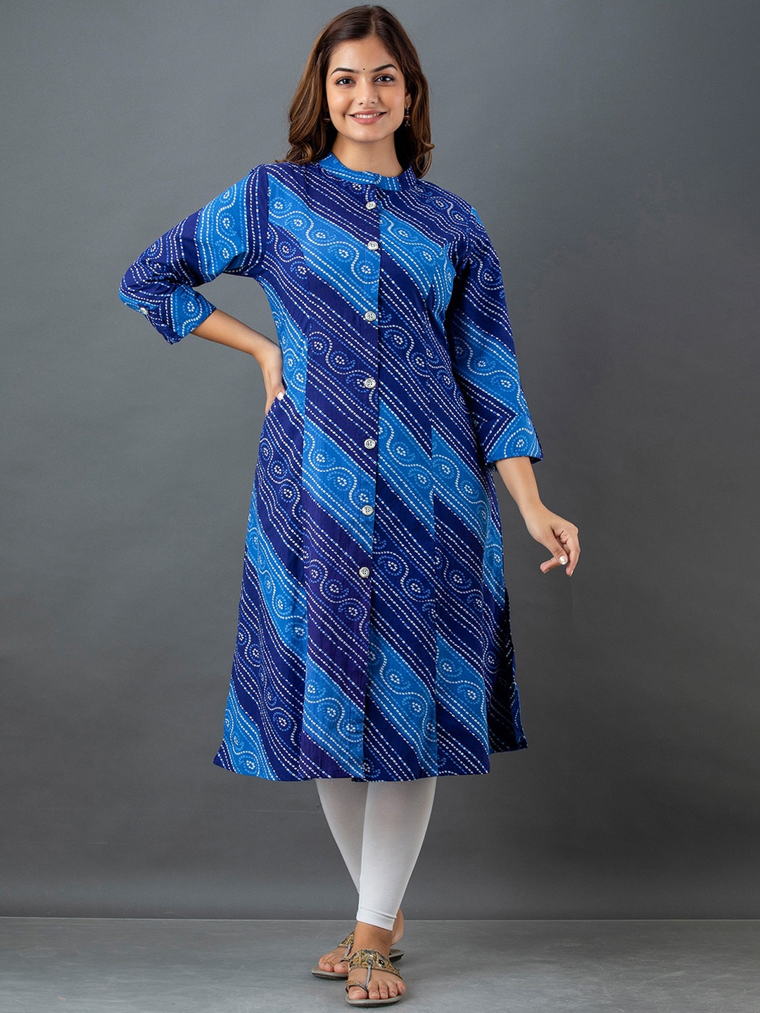 

Lee Moda Women Blue & Navy Blue Bandhani Printed Indie Prints Kurta
