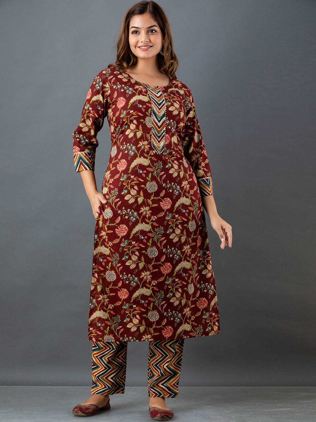 

Lee Moda Women Maroon Floral Printed Pure Cotton Kurta with Trousers