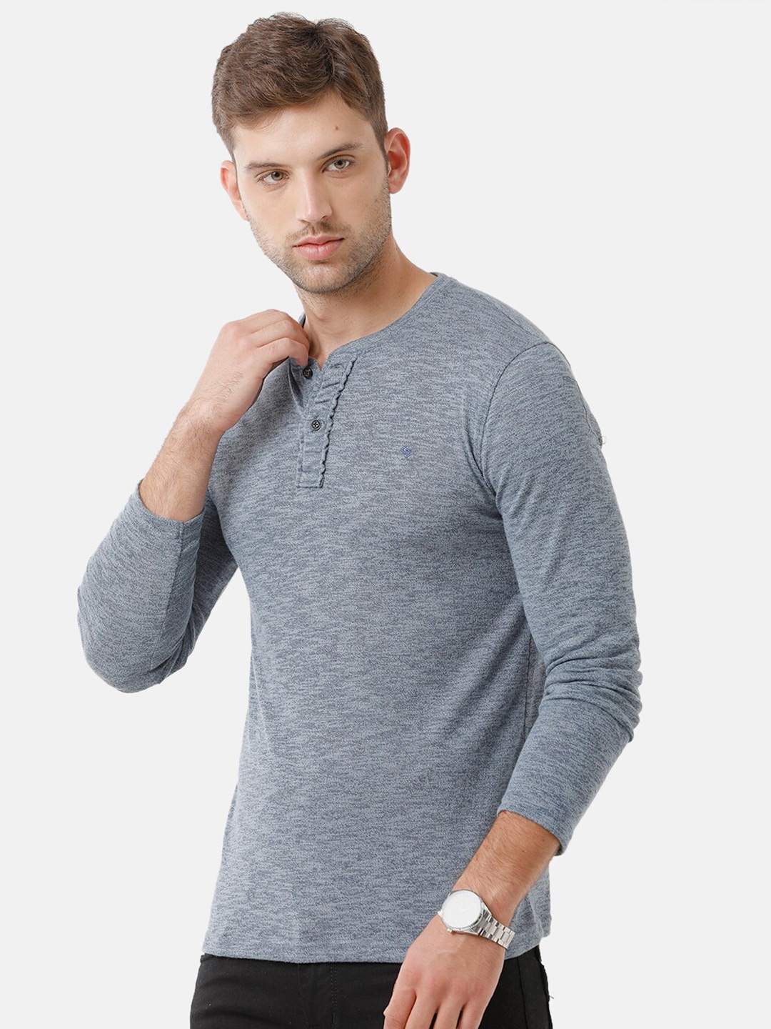 

Classic Polo Men Grey Henley Neck Slim Fit T-shirt