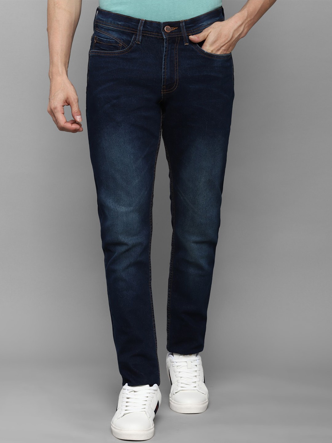 

Allen Solly Men Navy Blue Slim Fit Light Fade Jeans