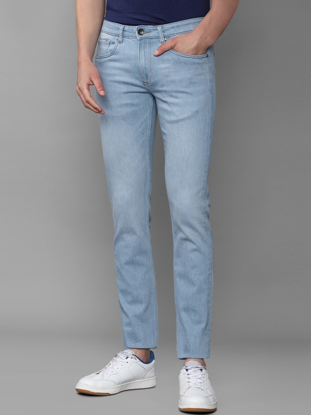 

Louis Philippe Jeans Men Blue Slim Fit Jeans