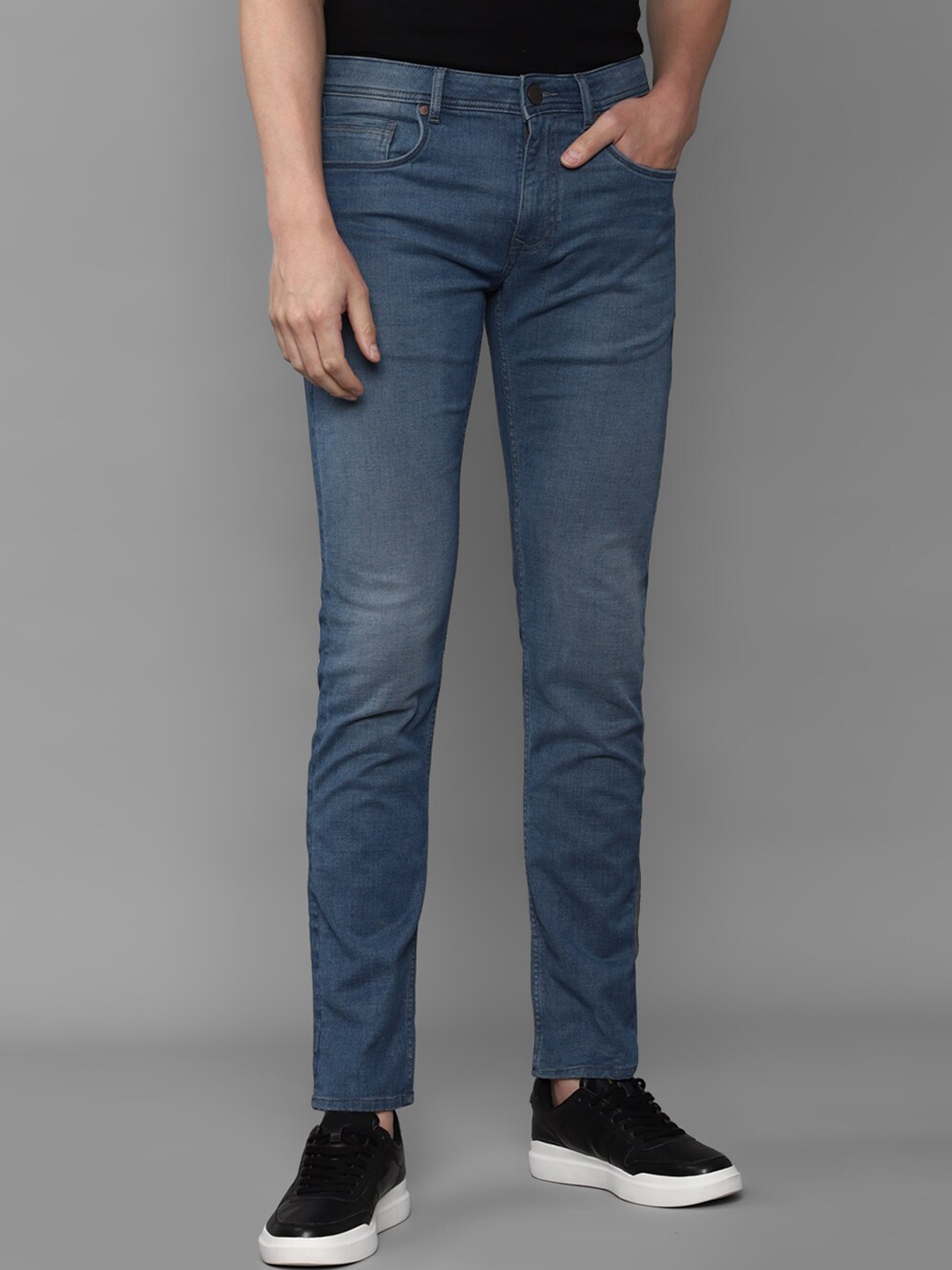 

Louis Philippe Jeans Men Blue Slim Fit Light Fade Jeans