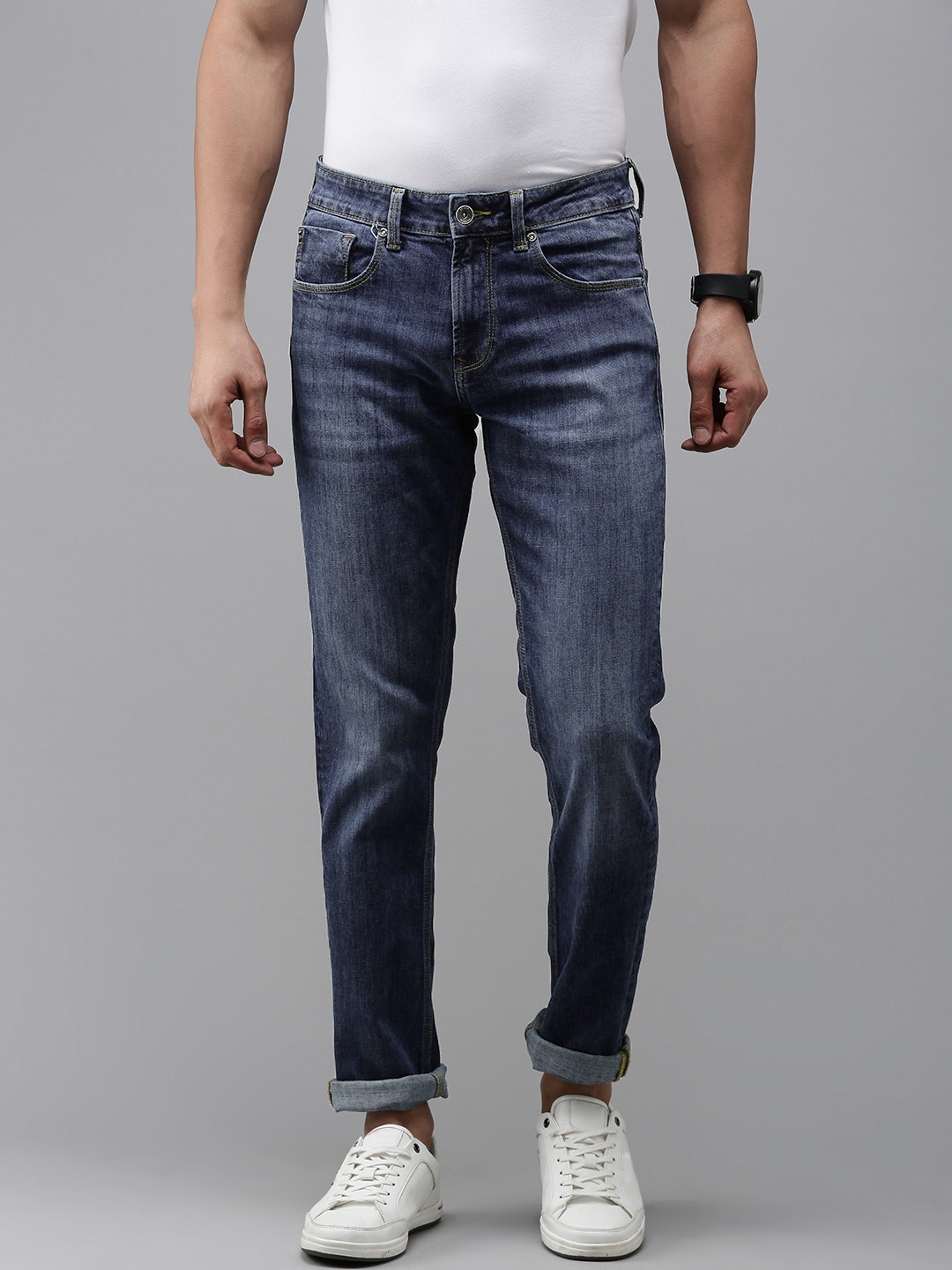 

SPYKAR Men Slim Fit Low-Rise Light Fade Stretchable Jeans, Blue