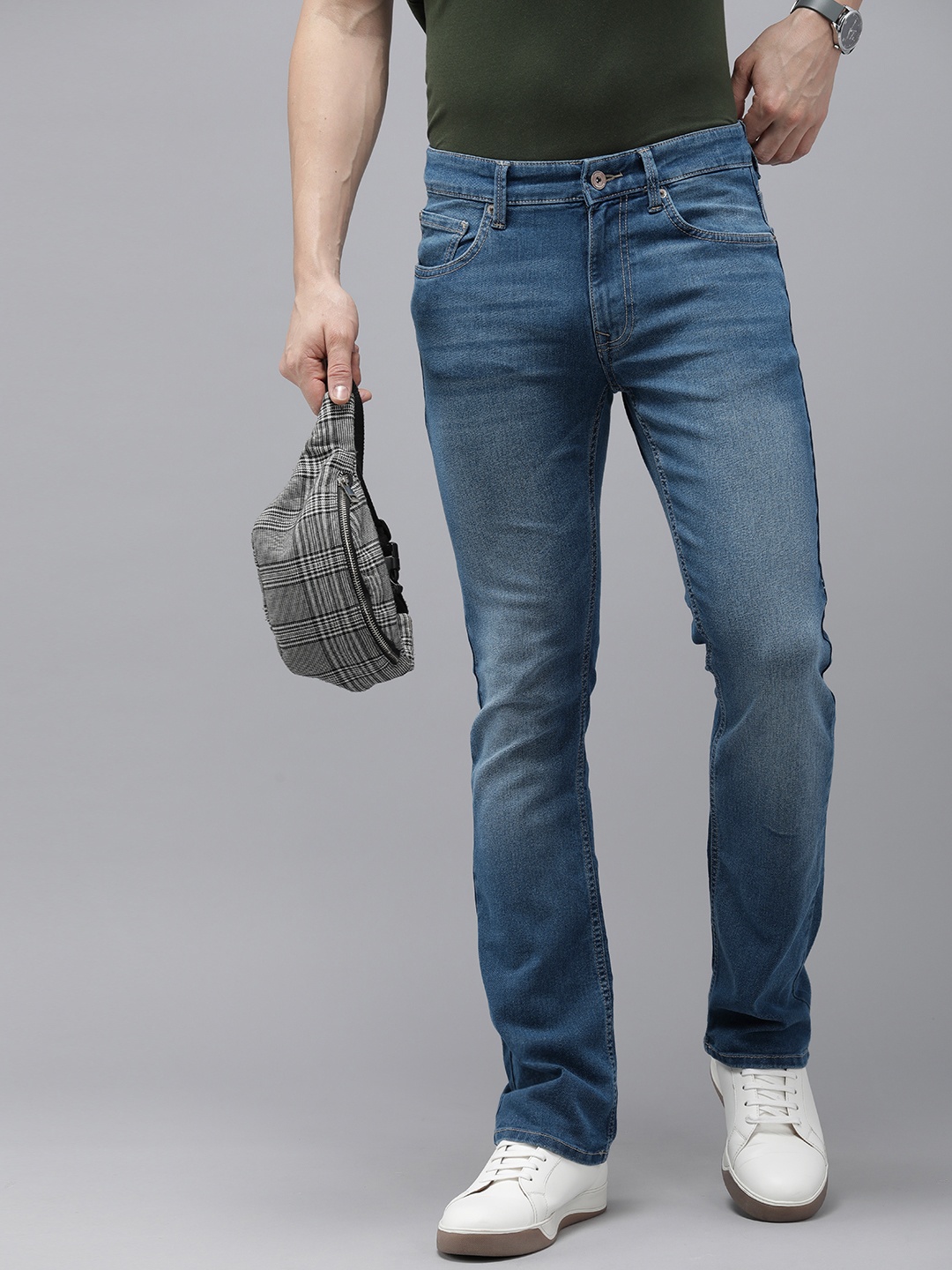 

SPYKAR Men Bootcut Low-Rise Light Fade Stretchable Jeans, Blue