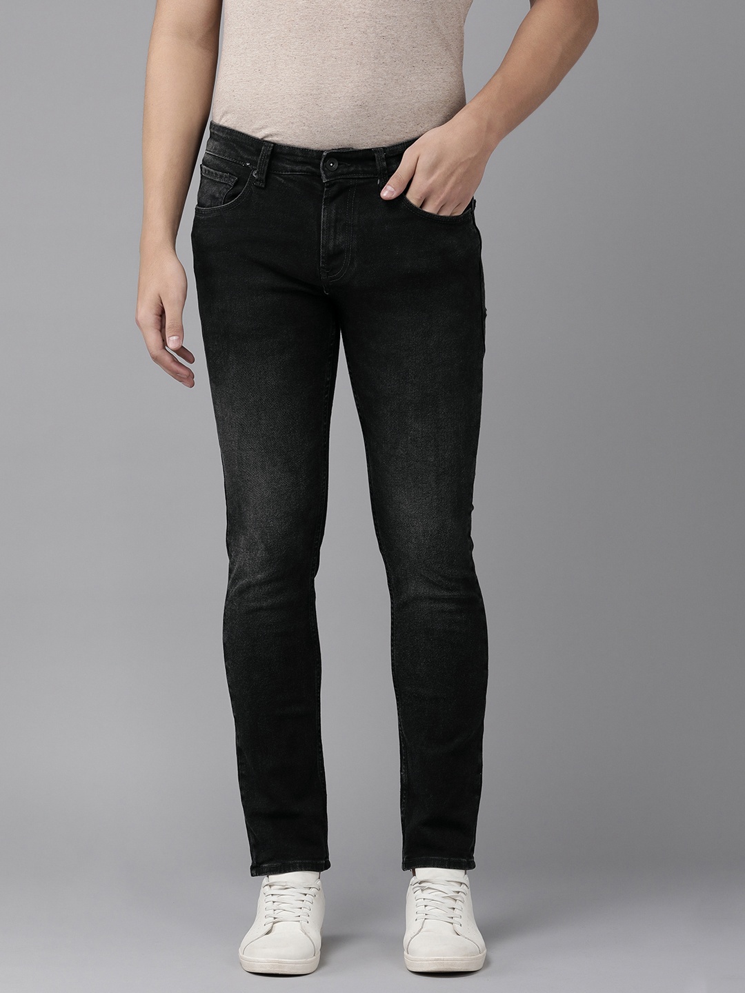 

SPYKAR Men Black Rover Regular Fit Mid Rise Light Fade Stretchable Jeans