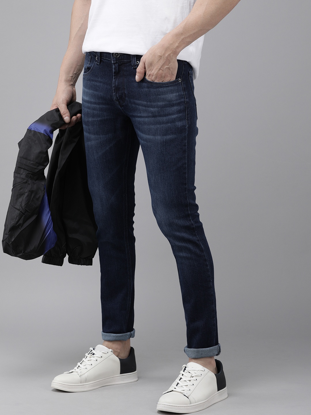 

SPYKAR Men Blue Super Skinny Fit Low-Rise Light Fade Stretchable Jeans