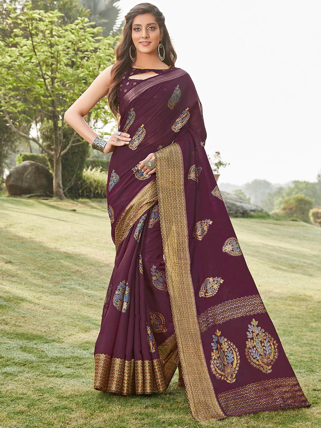 

Mitera Magenta & Blue Ethnic Motifs Linen Blend Block Print Saree