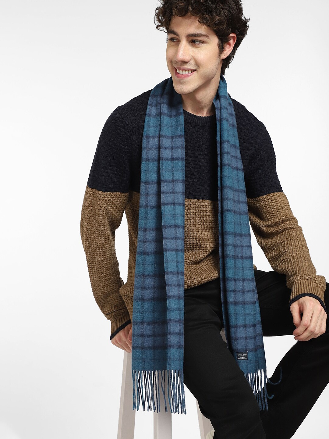 

Jack & Jones Men Navy Blue Checked Scarf