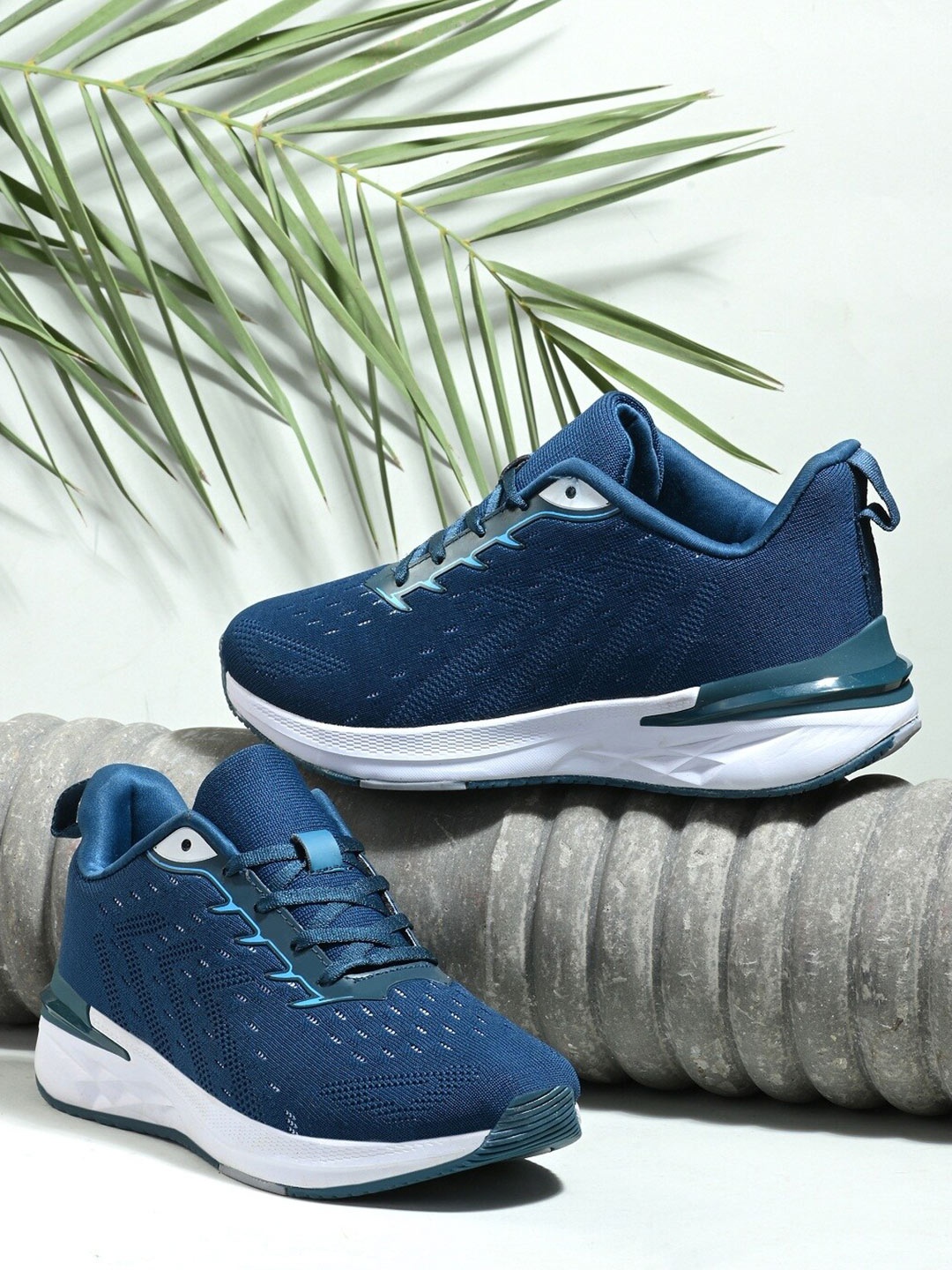 

Roadster Men Teal Blue Walking Shoes