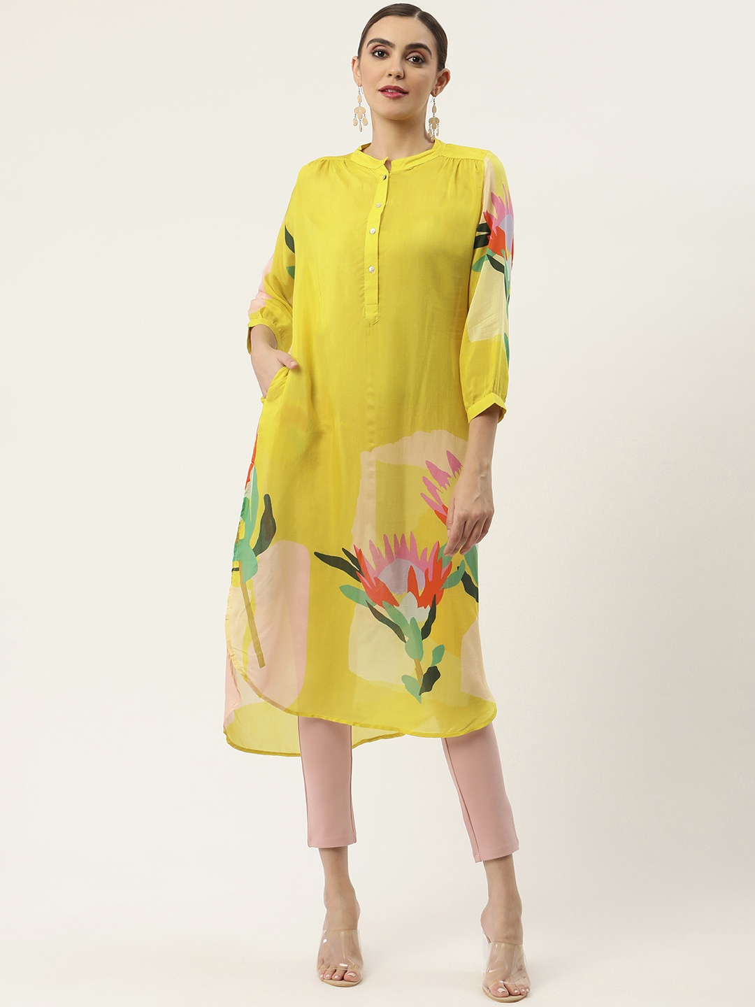 

CHIQUE Women Mandarin Collar Printed Tunic, Yellow