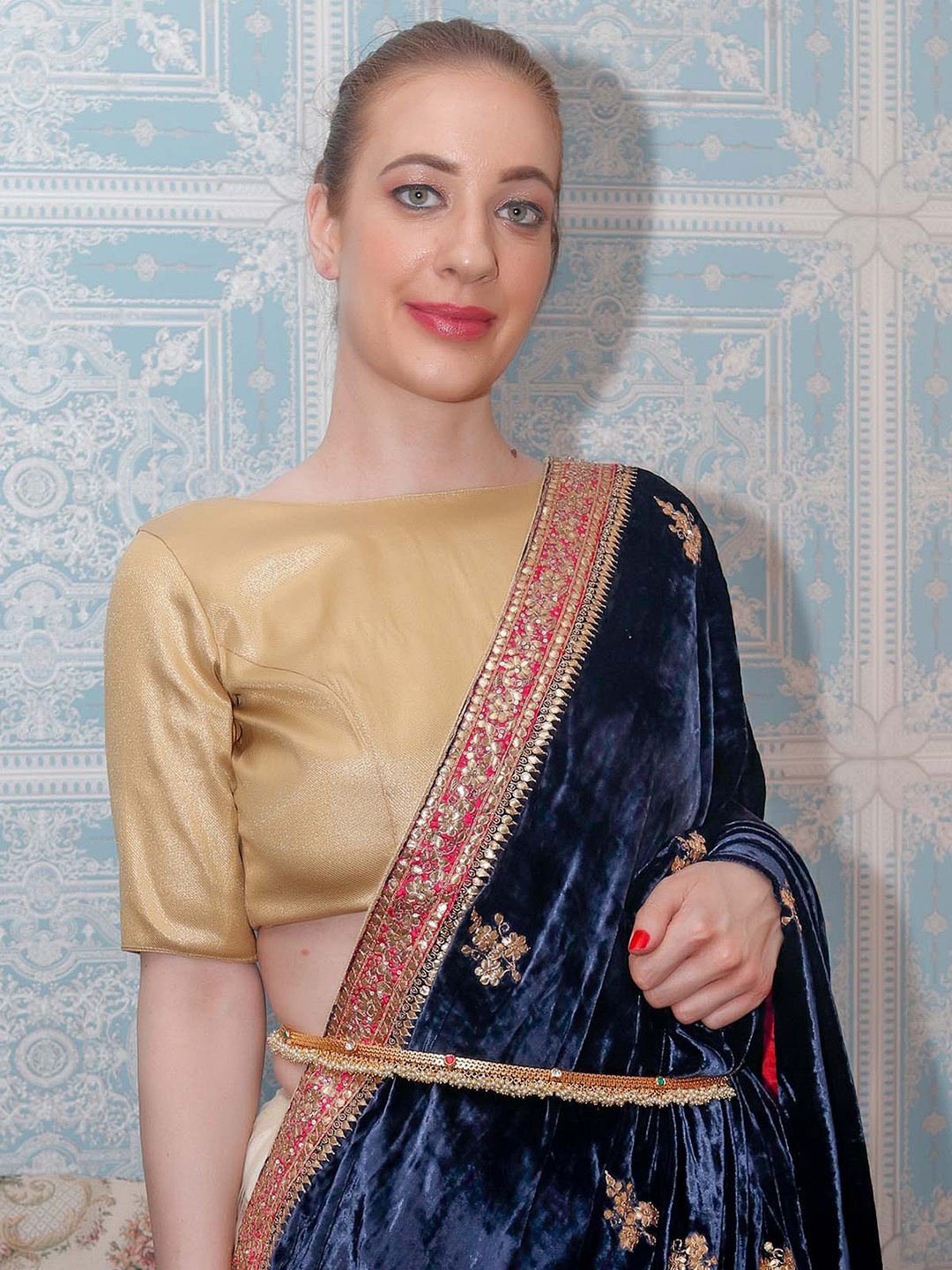 

ODETTE Gold-Toned & White Stone-Studded & Beaded Kamarbandh