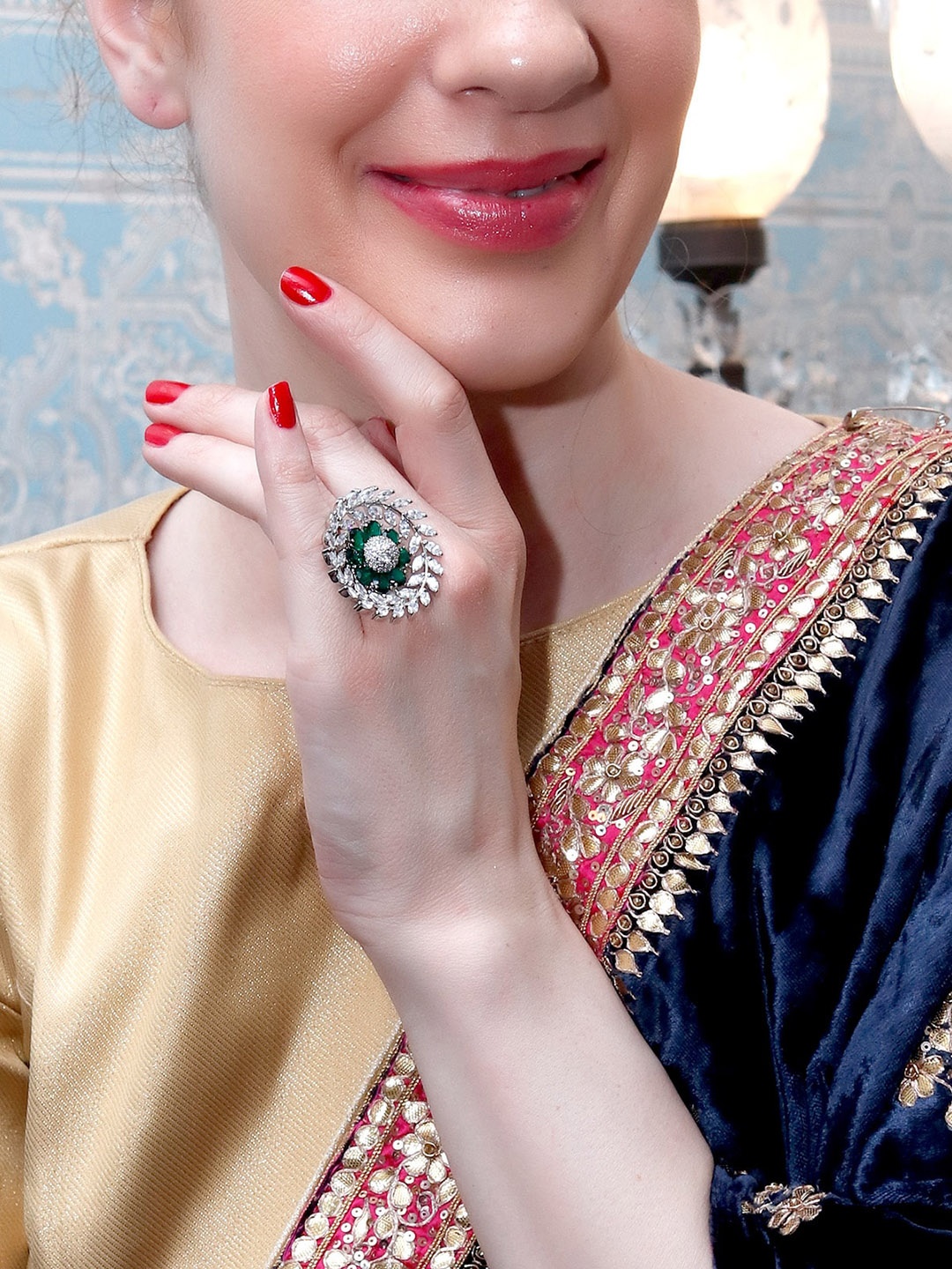

ODETTE White & Green Embellished Ring