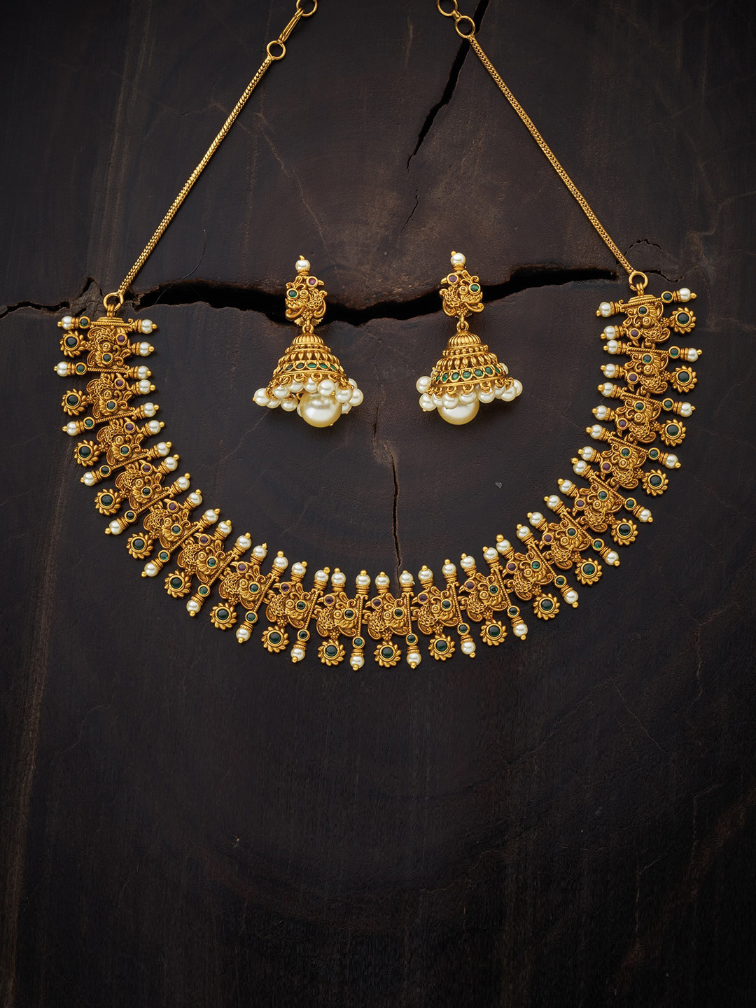 

Kushal's Fashion Jewellery Women White & Green Gold-Plated Jewellery Set