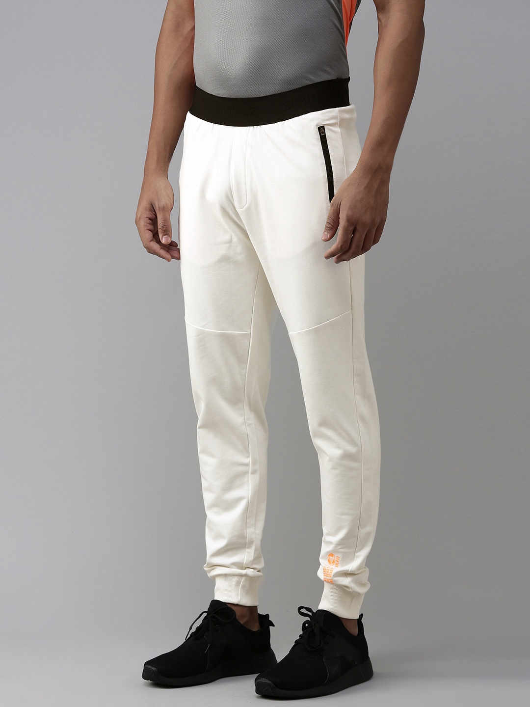

SPYKAR Men Solid Slim Fit Mid-Rise Regular Joggers, White