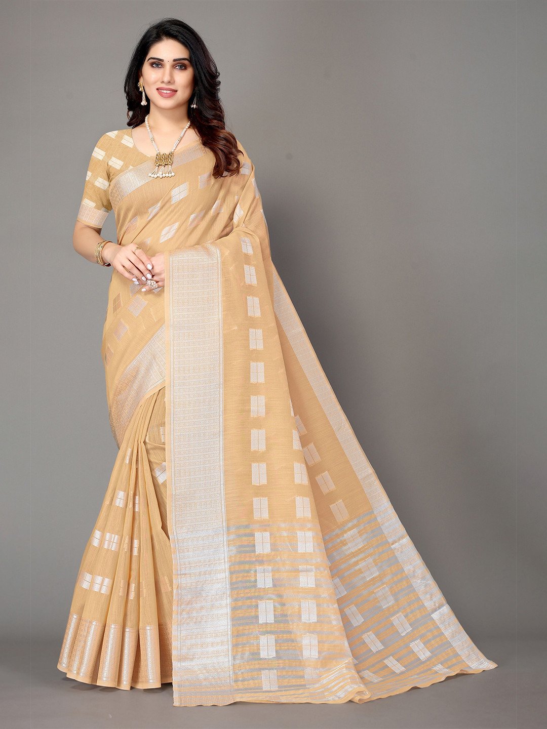 

Winza Designer Beige & Silver-Toned Ethnic Motifs Zari Silk Blend Banarasi Saree