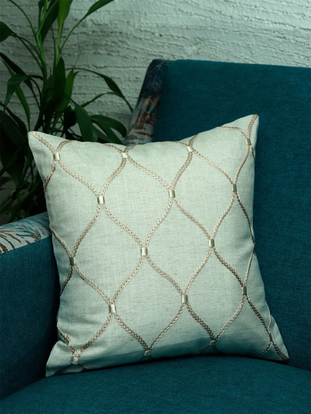 

ZEBA Cream-Coloured & Green Geometric Square Cushion Covers