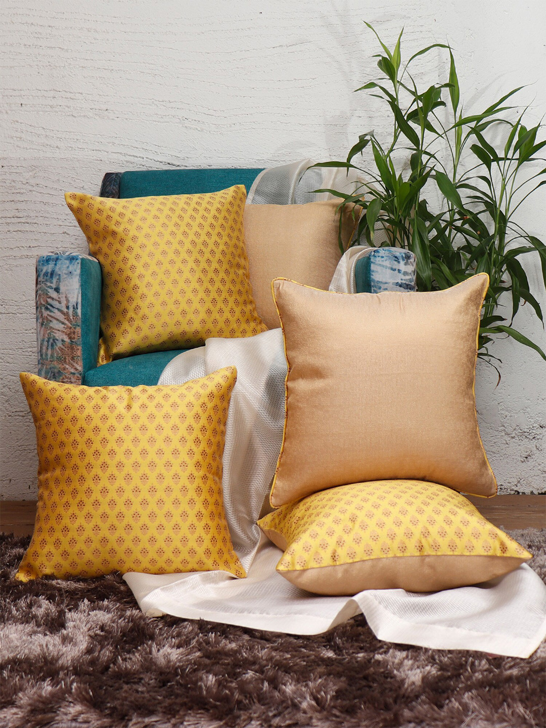 

ZEBA Yellow & Gold-Toned Set of 5 Floral Square Cushion Covers