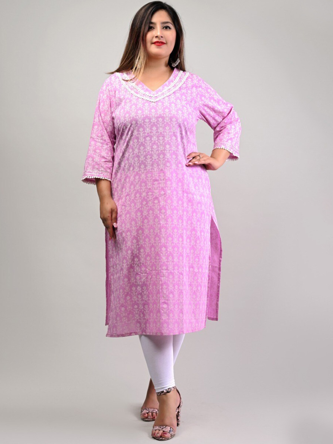 

Swasti Plus Size Women Purple Floral Cotton Straight Kurta