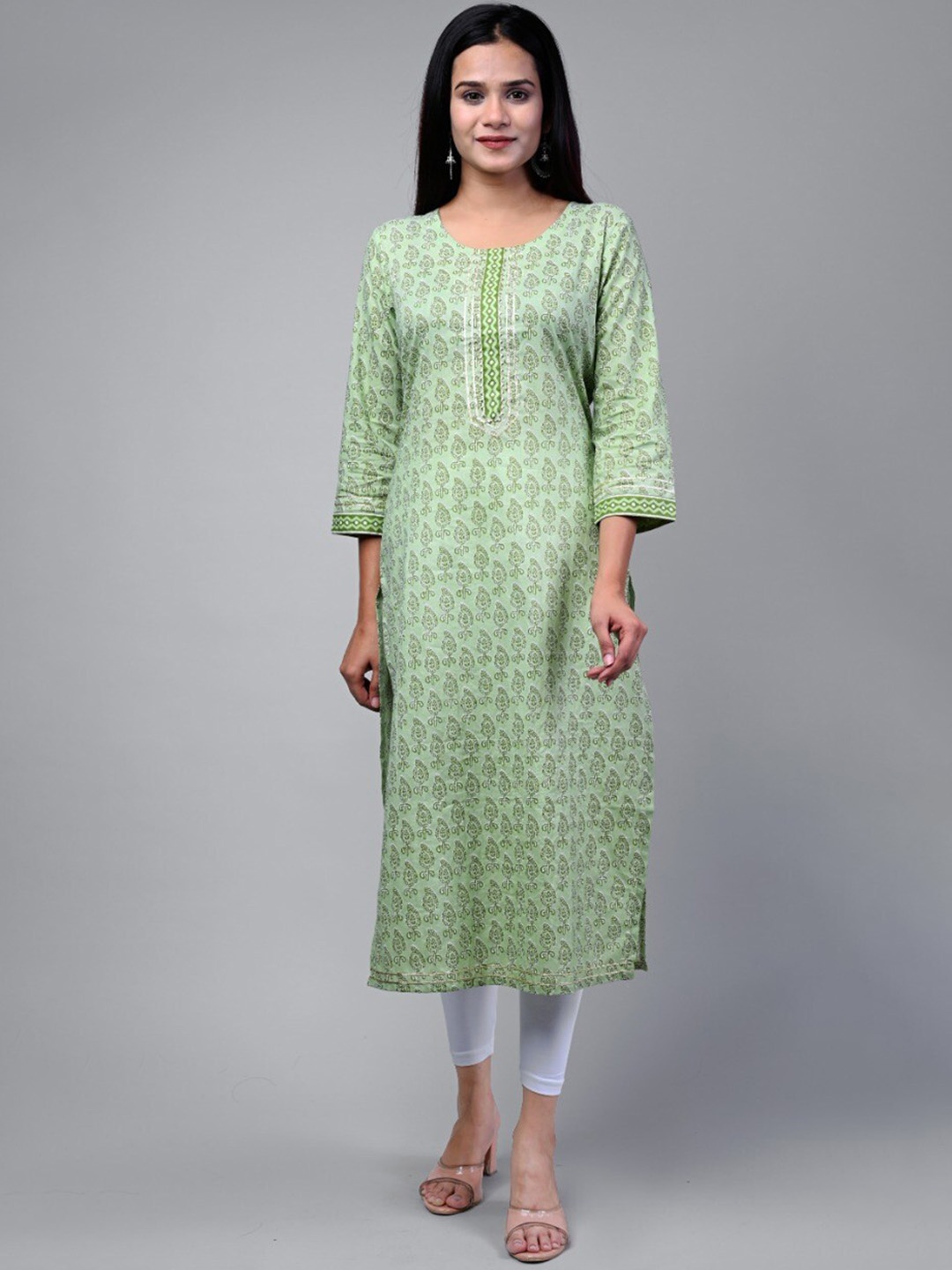 

Swasti Women Green Paisley Printed Pure Cotton Kurta