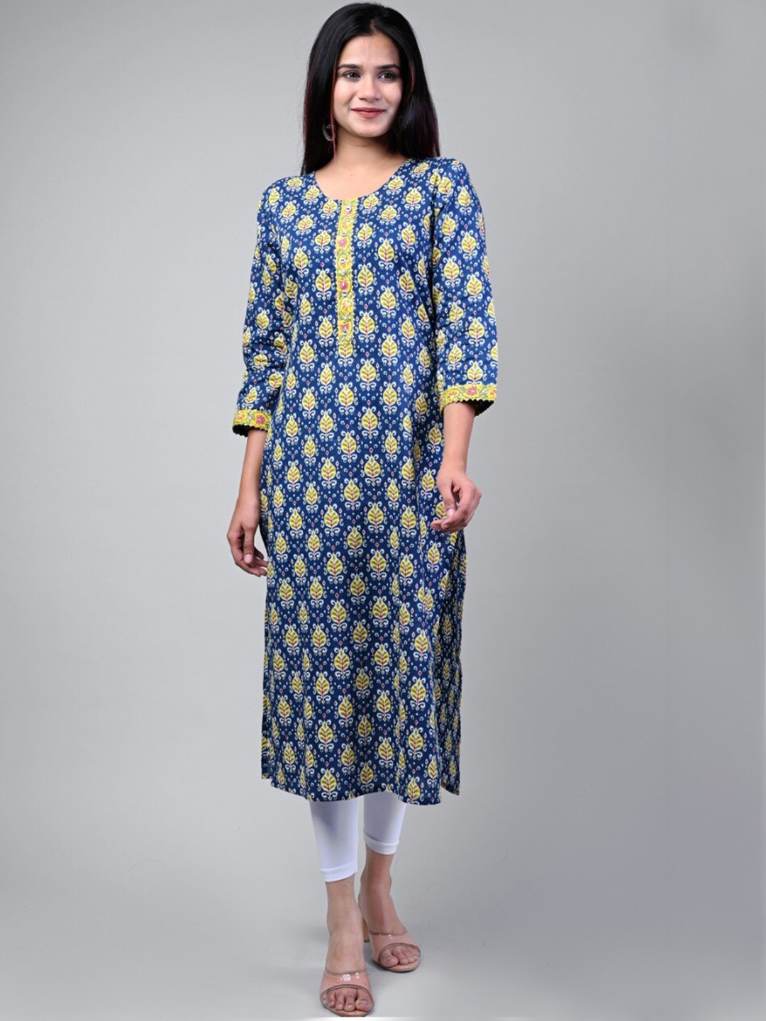 

Swasti Women Blue Floral Printed Cotton Straight Kurta