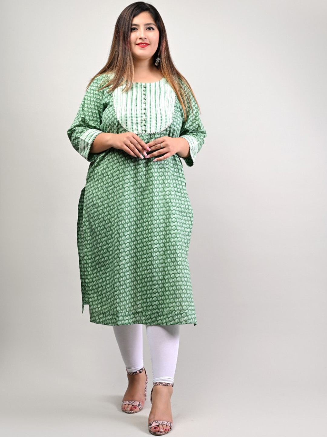 

Swasti Plus Size Women Green Floral Printed Floral Kurta