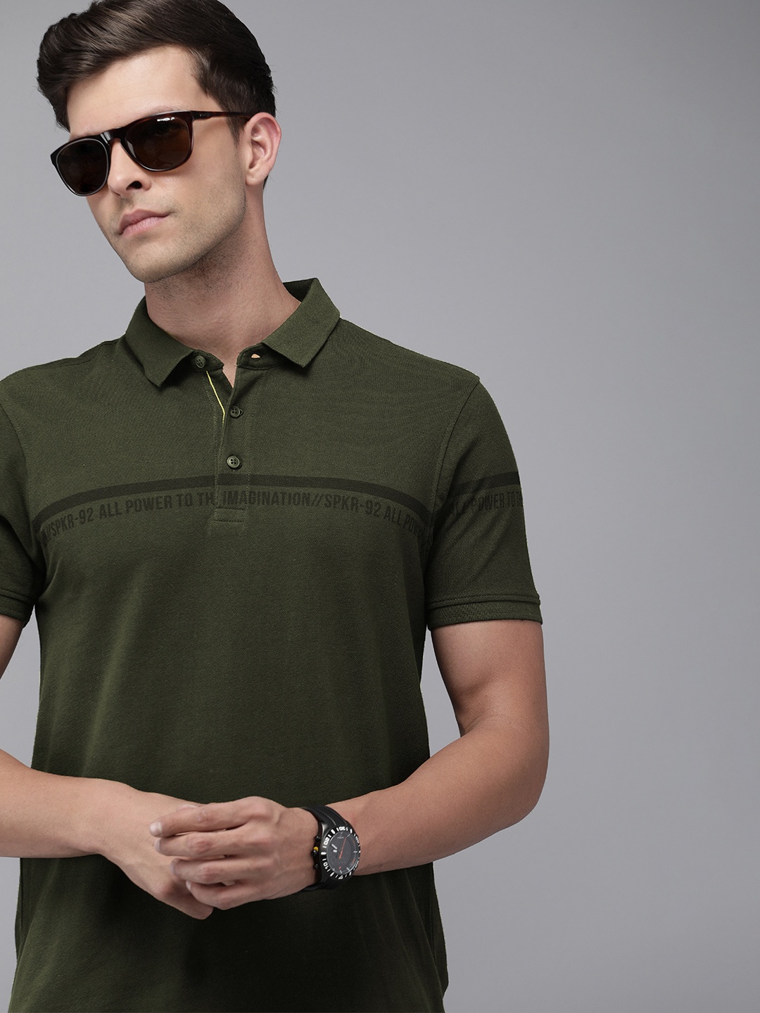 

SPYKAR Typography Printed Polo Collar Pure Cotton Slim Fit T-shirt, Olive