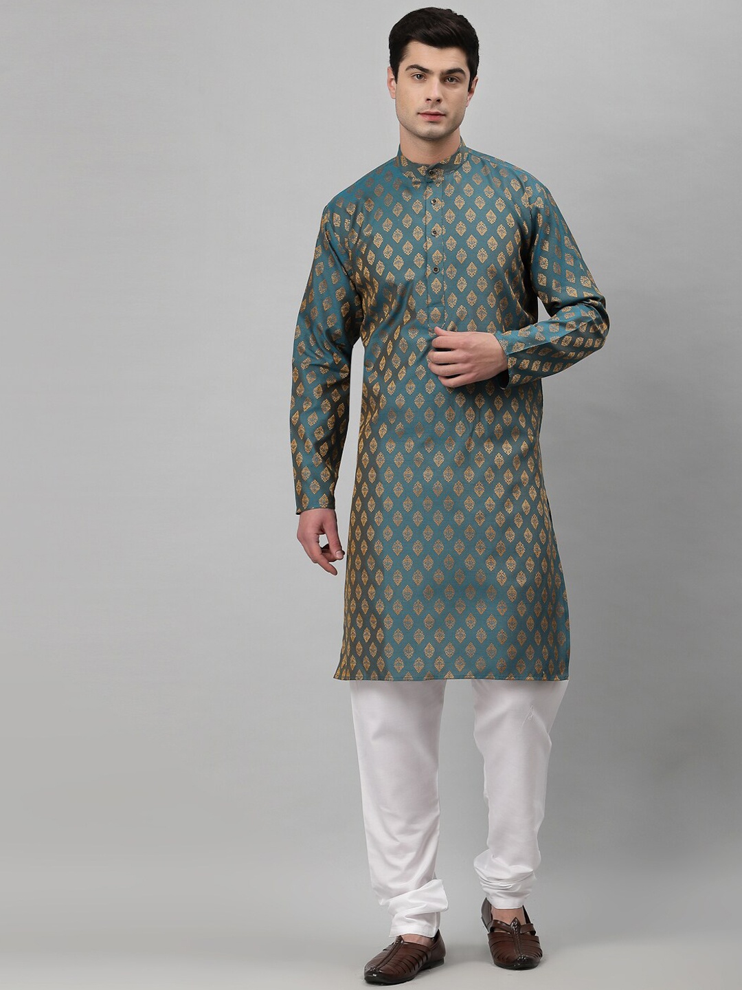 

NEUDIS Men Teal & Gold-Toned Geometric Jacquard Kurta