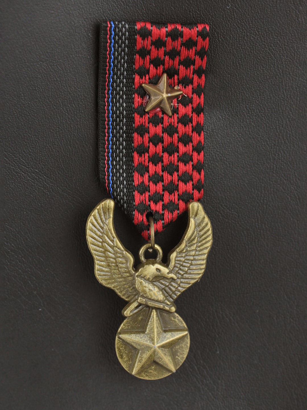 

Kavove Unisex Bronze Colored The Eagle Star Shaped Lapel Pin