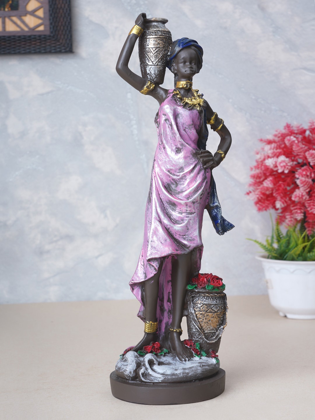 

FASHIYANOO Pink Village Lady Showpieces