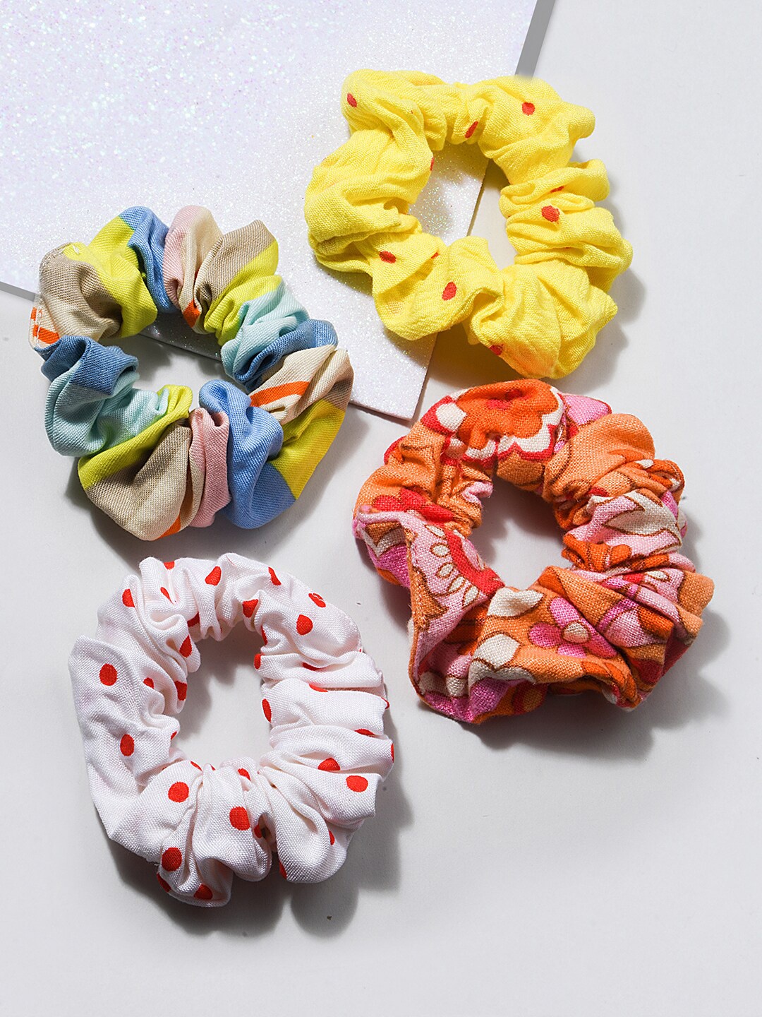 

Lilly & sparkle Women Yellow & White Set of 4 Ponytail Holders