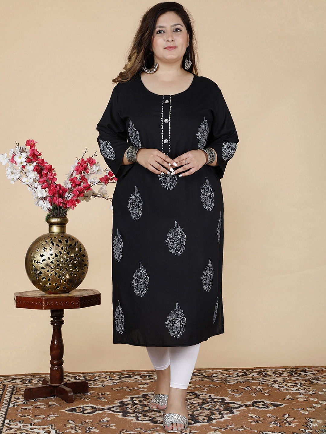 

PNEHA Women Black Floral Printed Flared Sleeves Floral Kurta