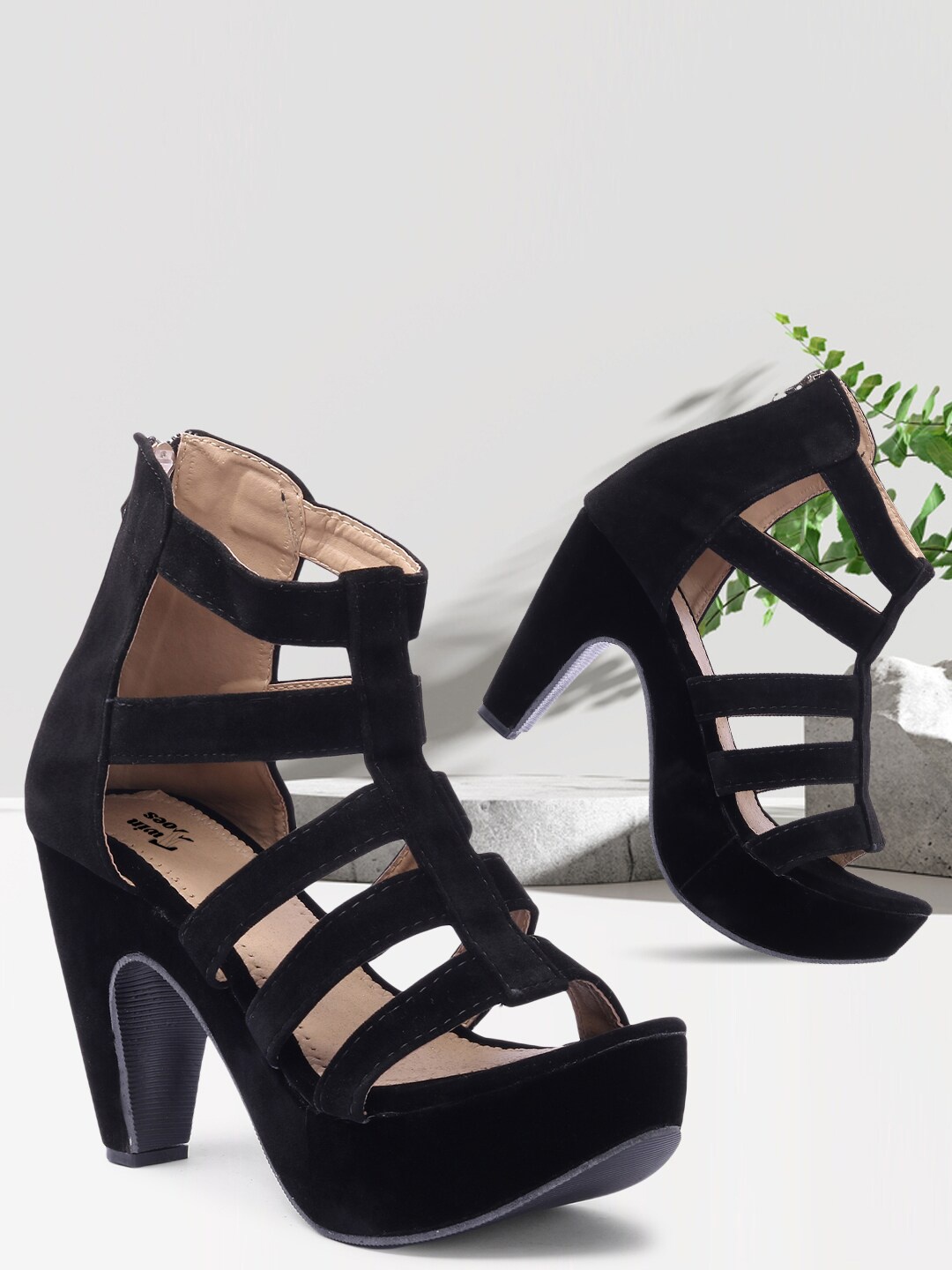 

TWIN TOES Black Velvet High-Top Block Peep Toes