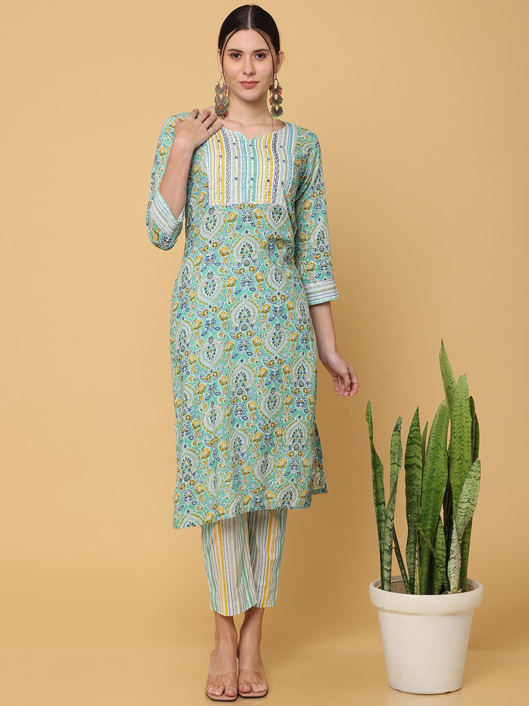 

NAYRA Women Green Ethnic Motifs Printed Pure Cotton Kurta with Trousers
