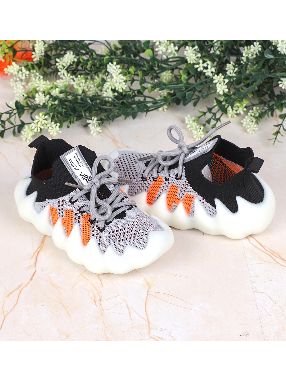 

FEETWELL SHOES Unisex Kids Grey Woven Design Sneakers