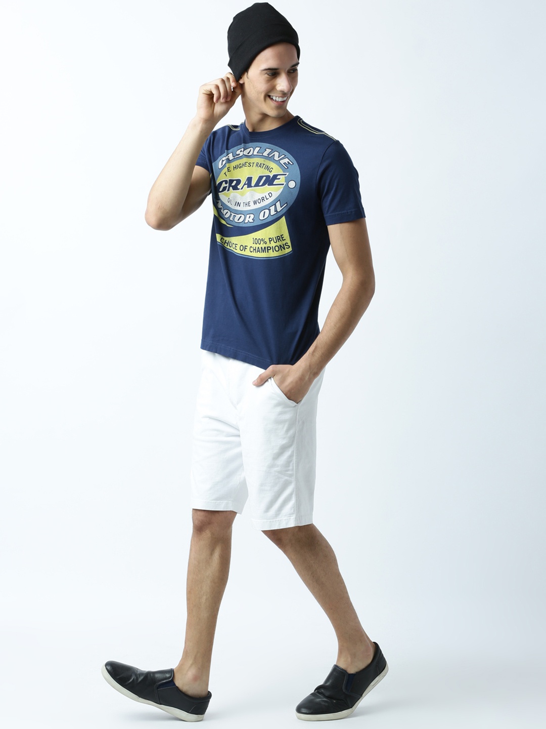 

Huetrap Men Navy Printed Round Neck T-shirt, Navy blue