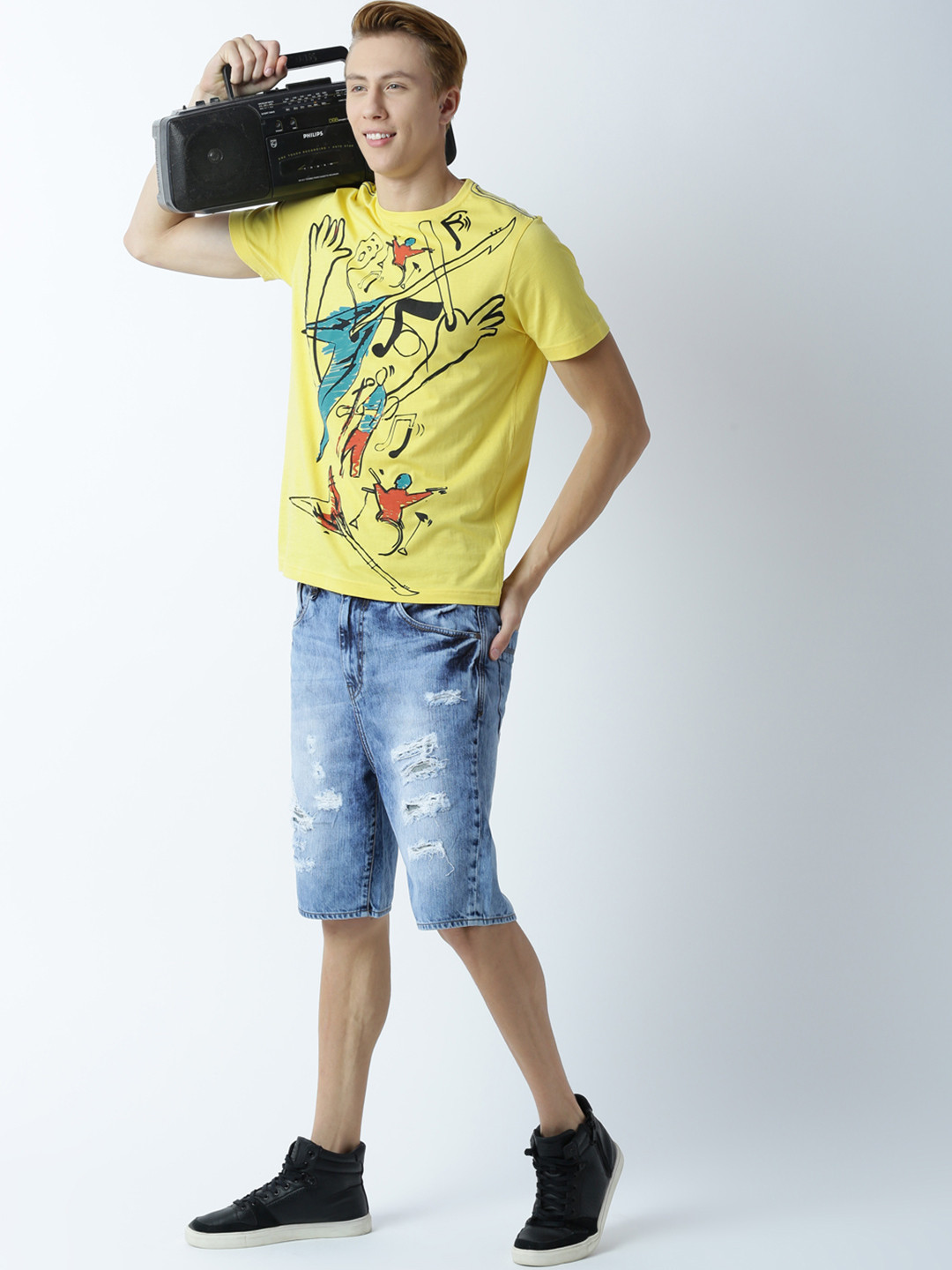 

Huetrap Men Yellow Printed Round Neck T-shirt