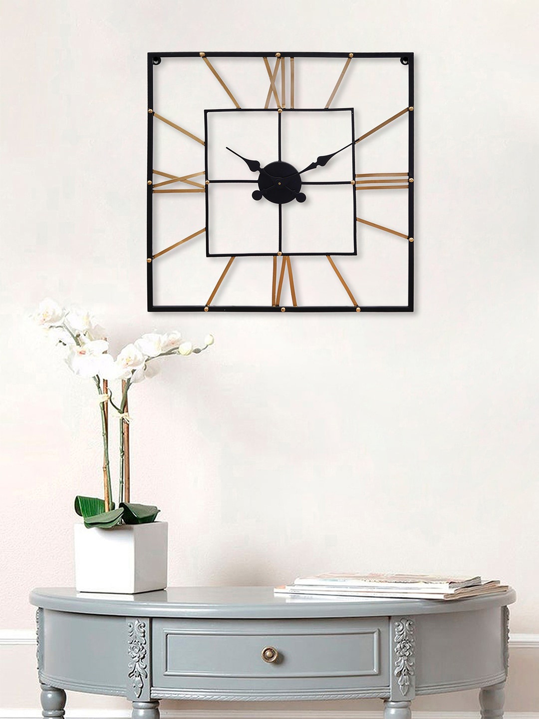 

eCraftIndia Gold-Toned & Black Contemporary Wall Clock