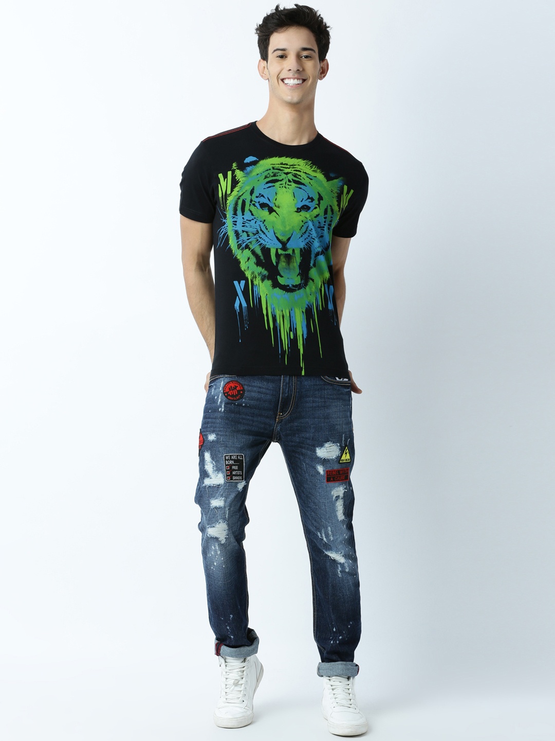 

Huetrap Men Black Printed Round Neck T-shirt