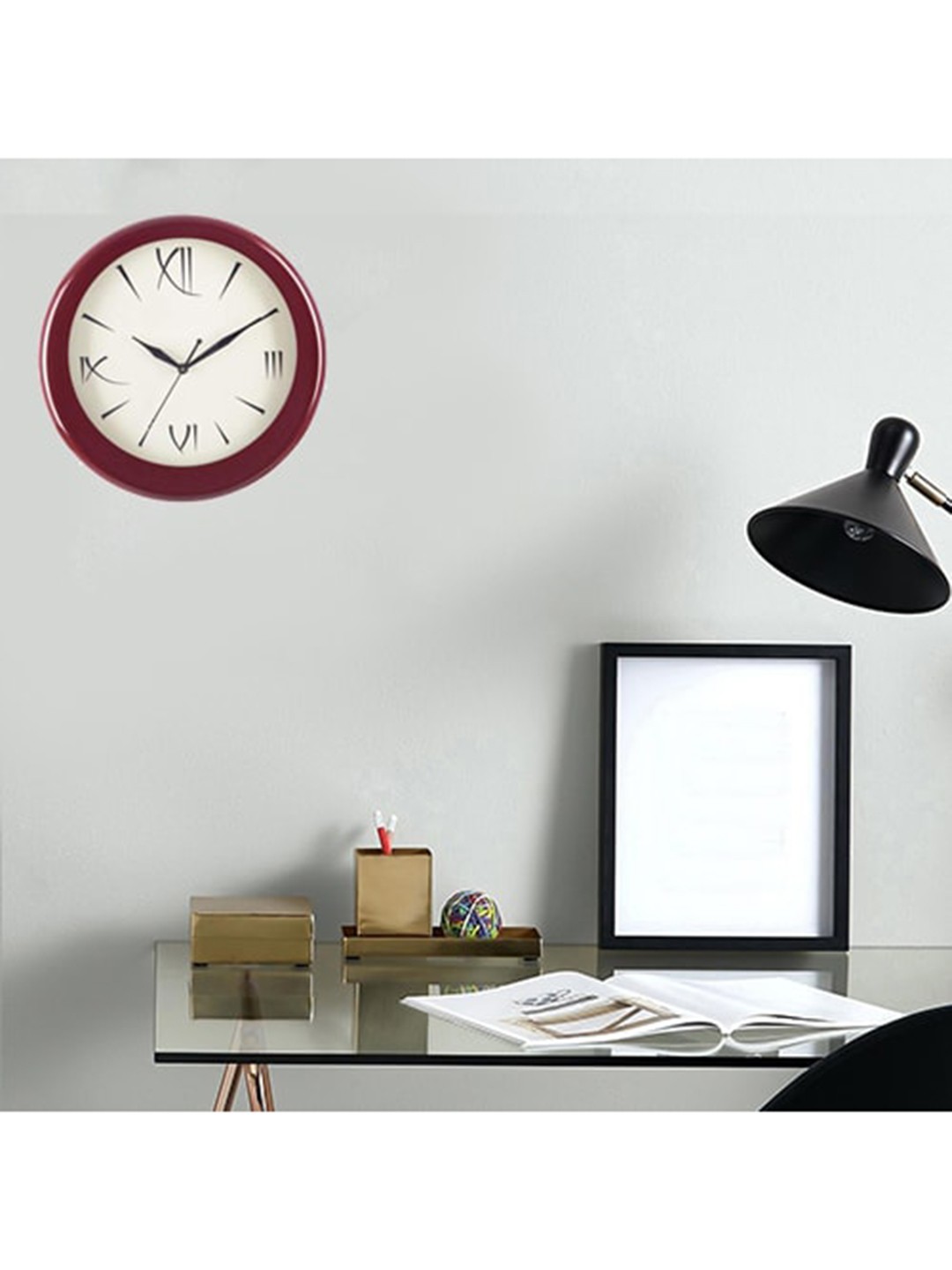 

eCraftIndia Brown & White Contemporary Round Wooden Wall Clock with Sweep Movement