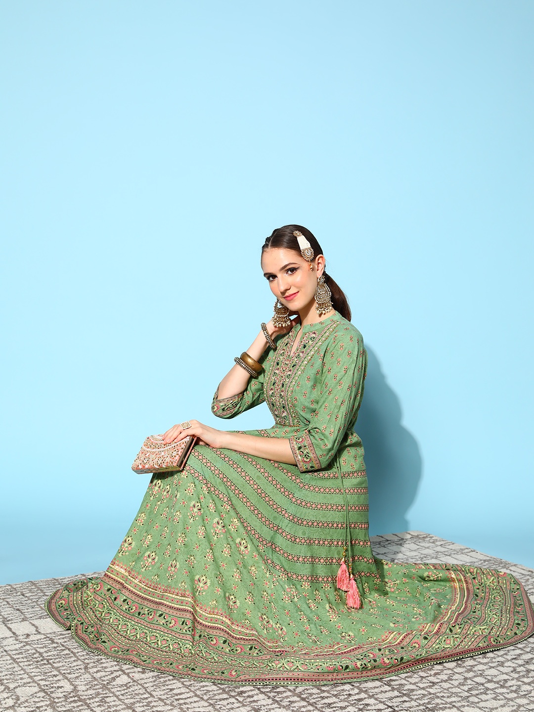 

Juniper Women Green Viscose Rayon Fluid Tie-Up Ethnic Dress