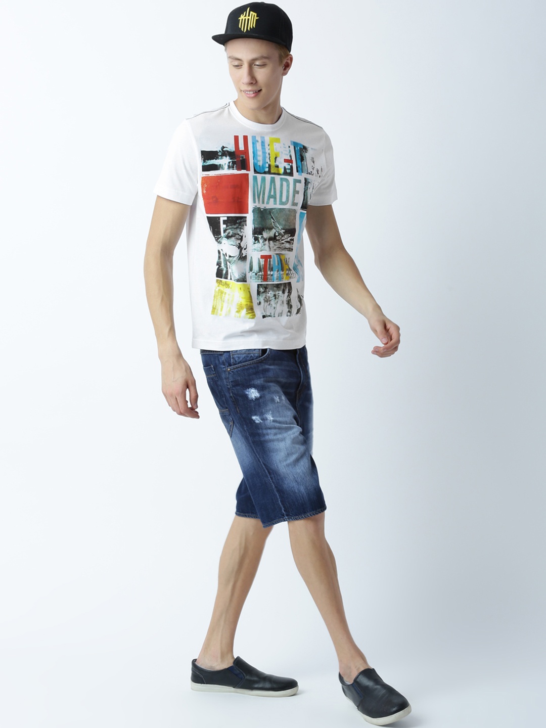 

Huetrap Men White Printed Round Neck T-shirt