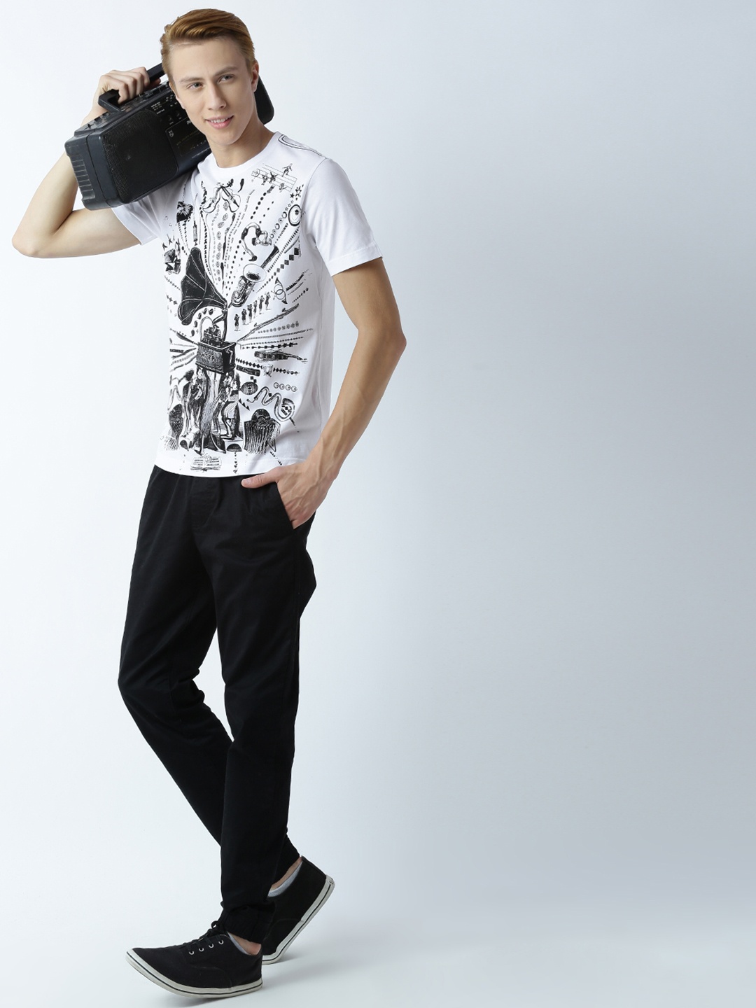 

Huetrap Men White Printed Round Neck T-shirt