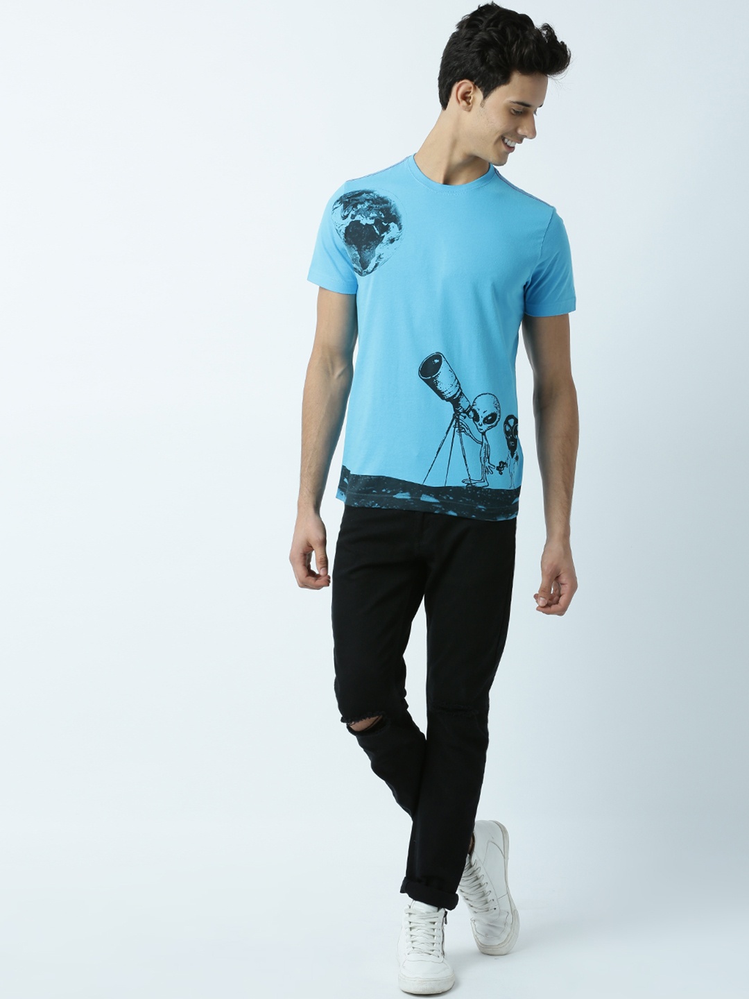 

Huetrap Men Turquoise Blue Printed Round Neck T-shirt