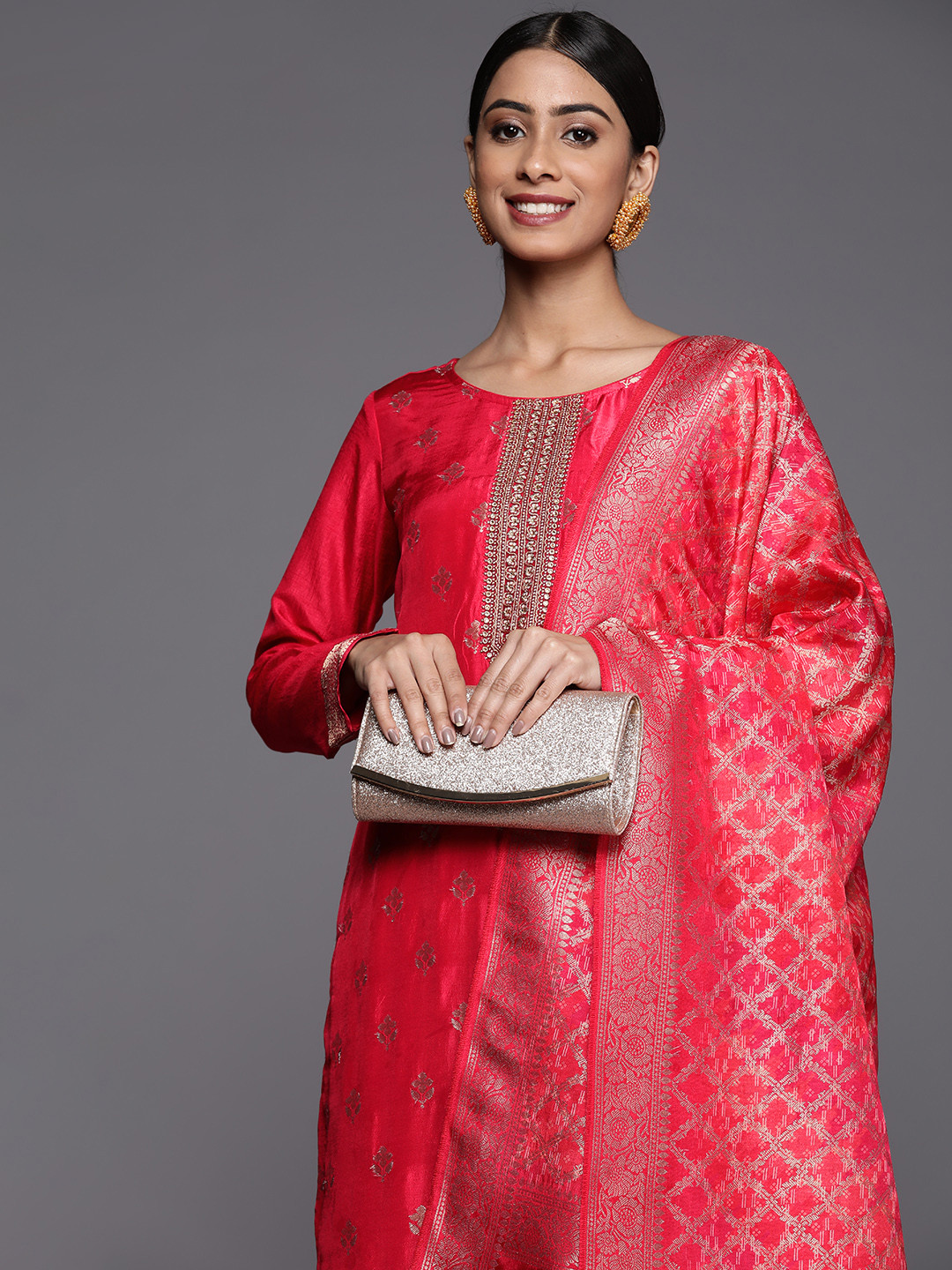 

Libas Women Pink Floral Motifs Kurta with Trousers & Dupatta