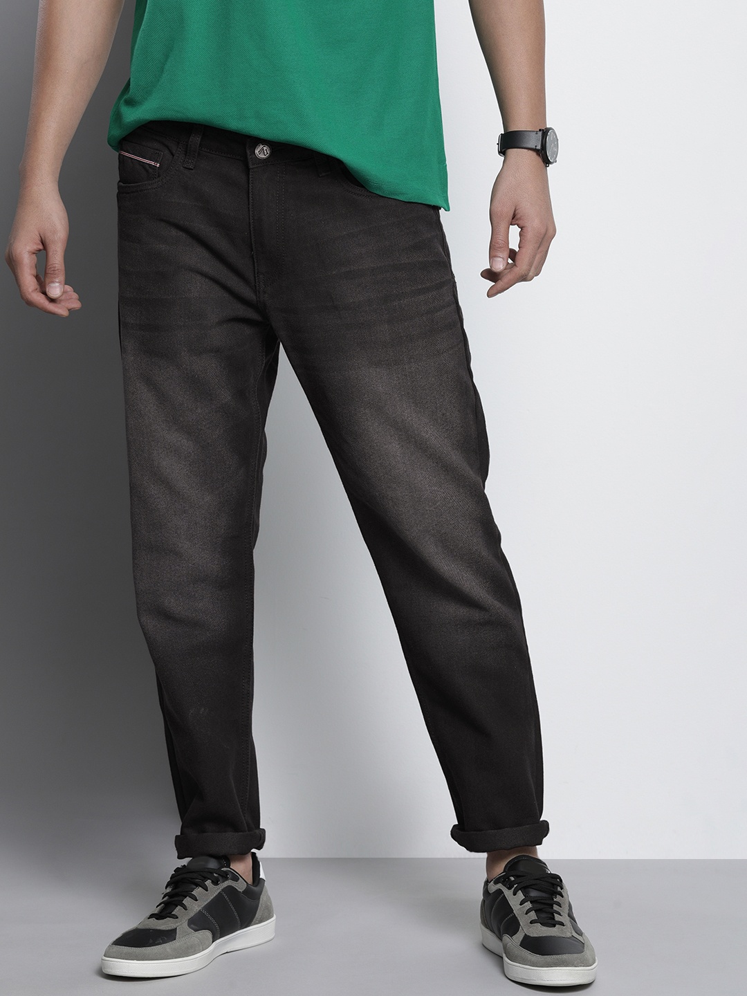 

The Indian Garage Co Men Dad Fit Light Fade Stretchable Jeans, Charcoal