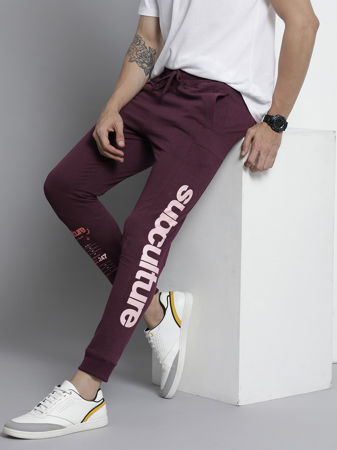 

The Indian Garage Co Men Burgundy Typography Printed Joggers