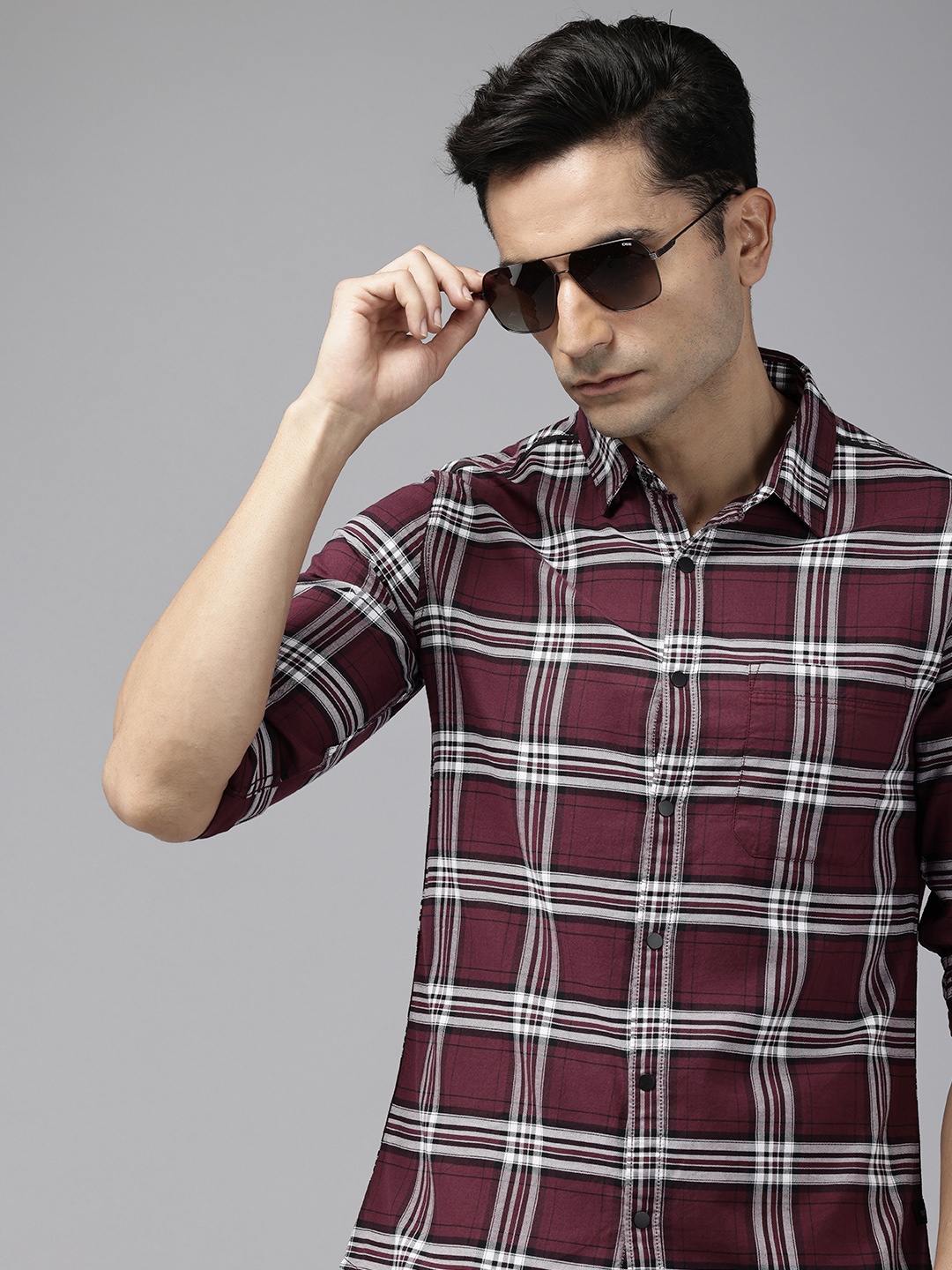 

SPYKAR Slim Fit Tartan Checks Pure Cotton Casual Shirt, Burgundy