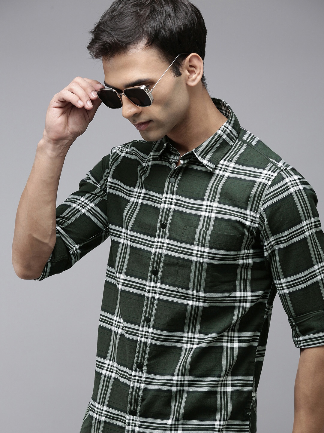 

SPYKAR Slim Fit Checked Pure Cotton Casual Shirt, Green