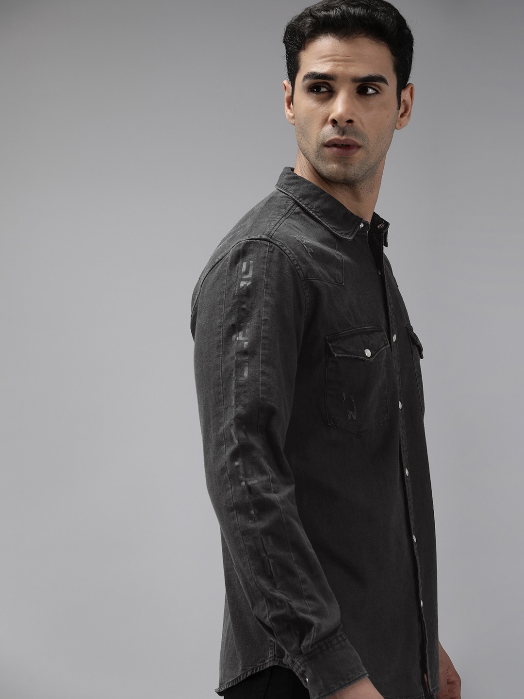 

SPYKAR Pure Cotton Slim Fit Chambray Casual Shirt, Grey